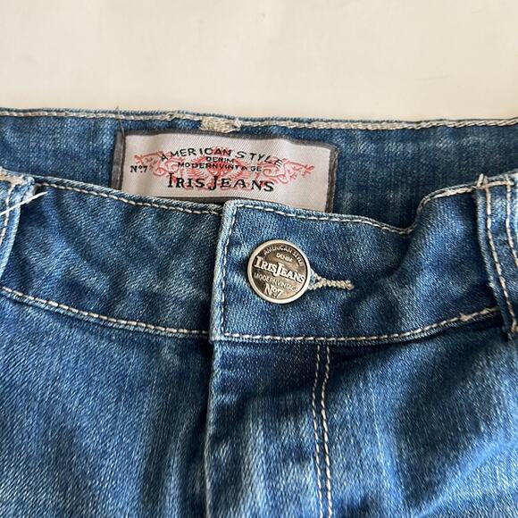 Iris Jeans Size Lg super short cutoffs distressed with lace pockets - Picture 3 of 4